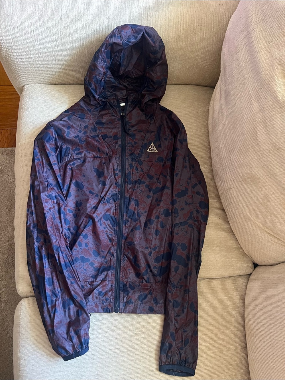 Nike ACG Shorts and Jacket set - Picture 2 of 6
